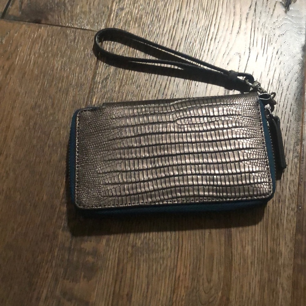 Halogen wristlet